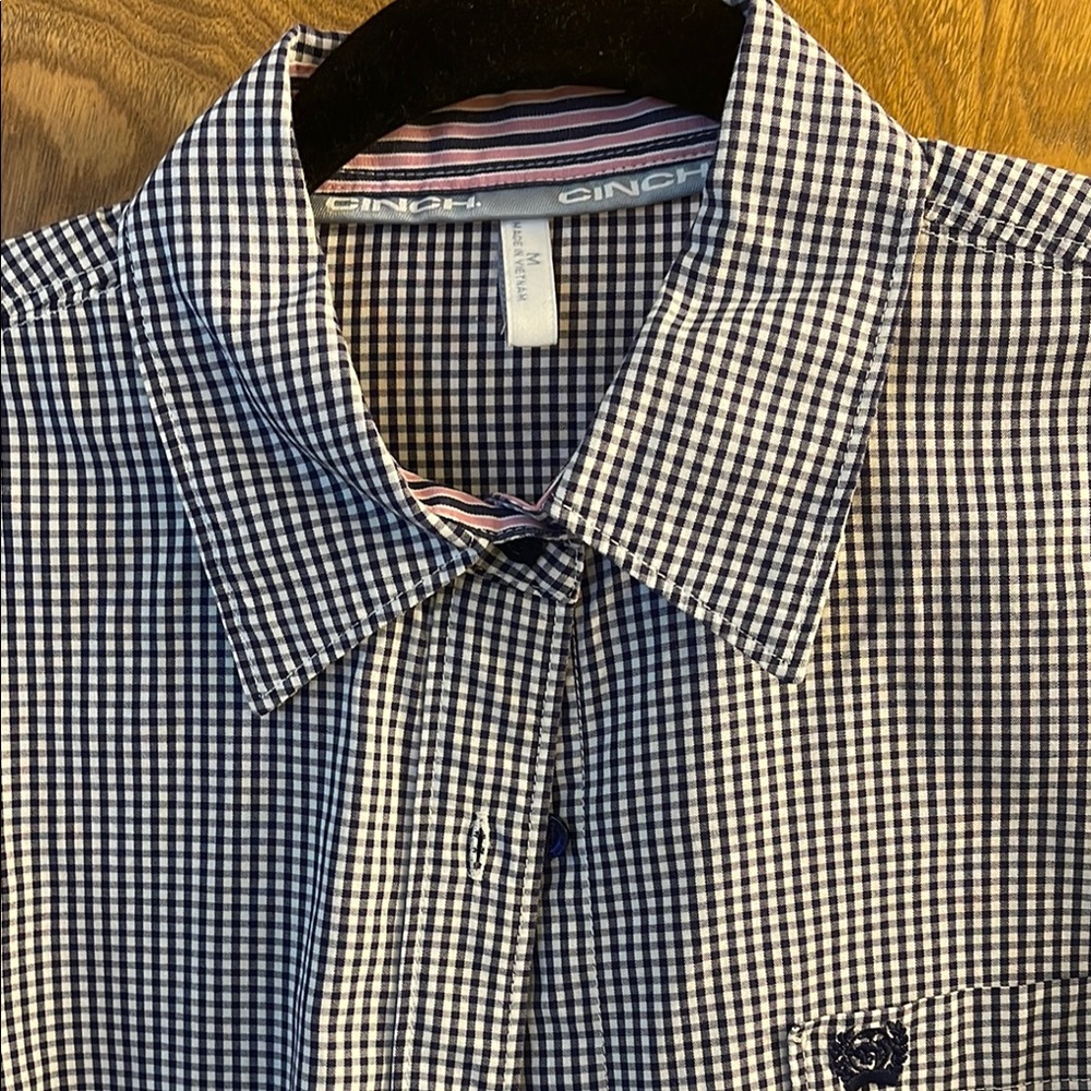 Cinch women’s navy gingham shirt